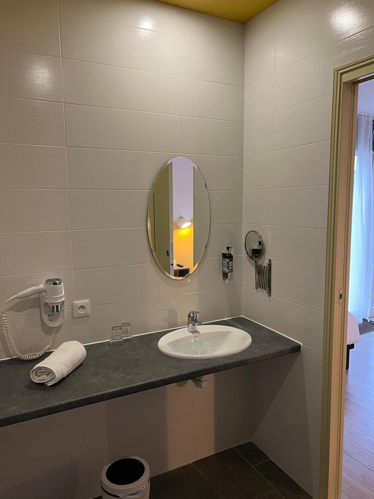 Hotel Les Voisins Beaucemaine Ploufragan Dış mekan fotoğraf