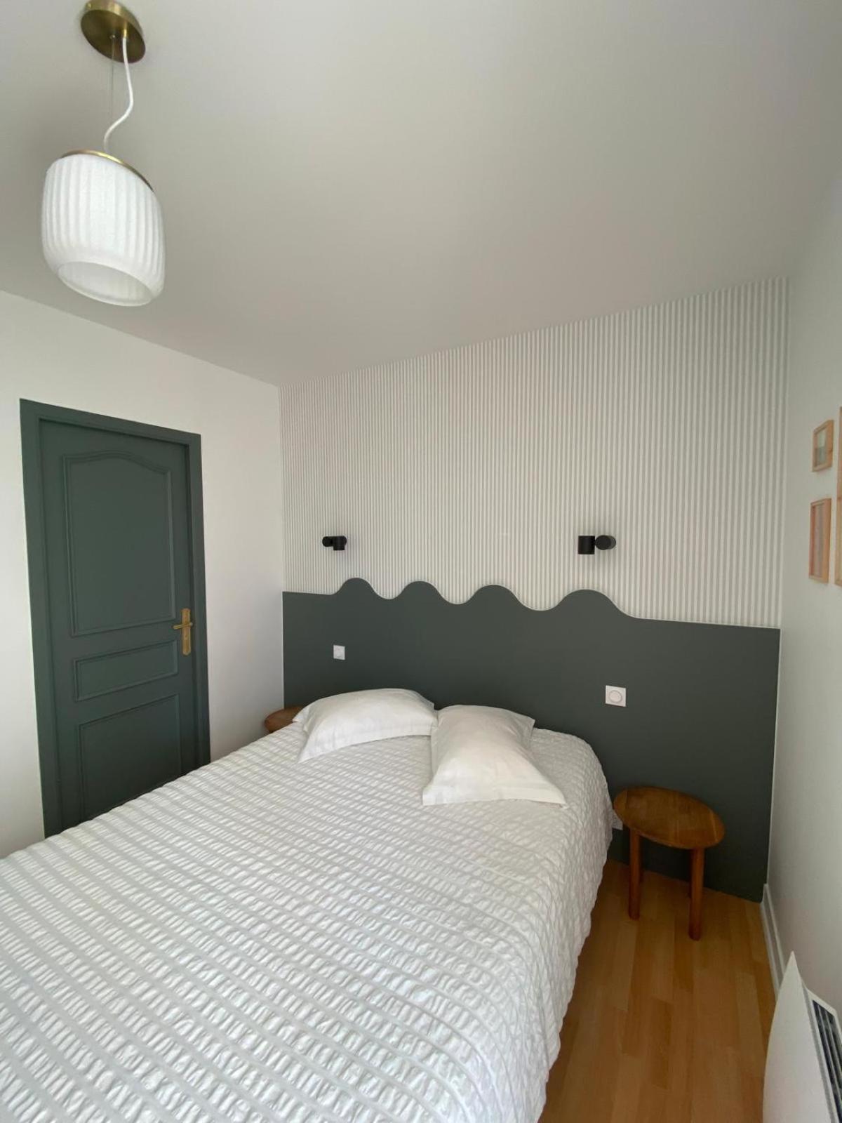 Hotel Les Voisins Beaucemaine Ploufragan Oda fotoğraf
