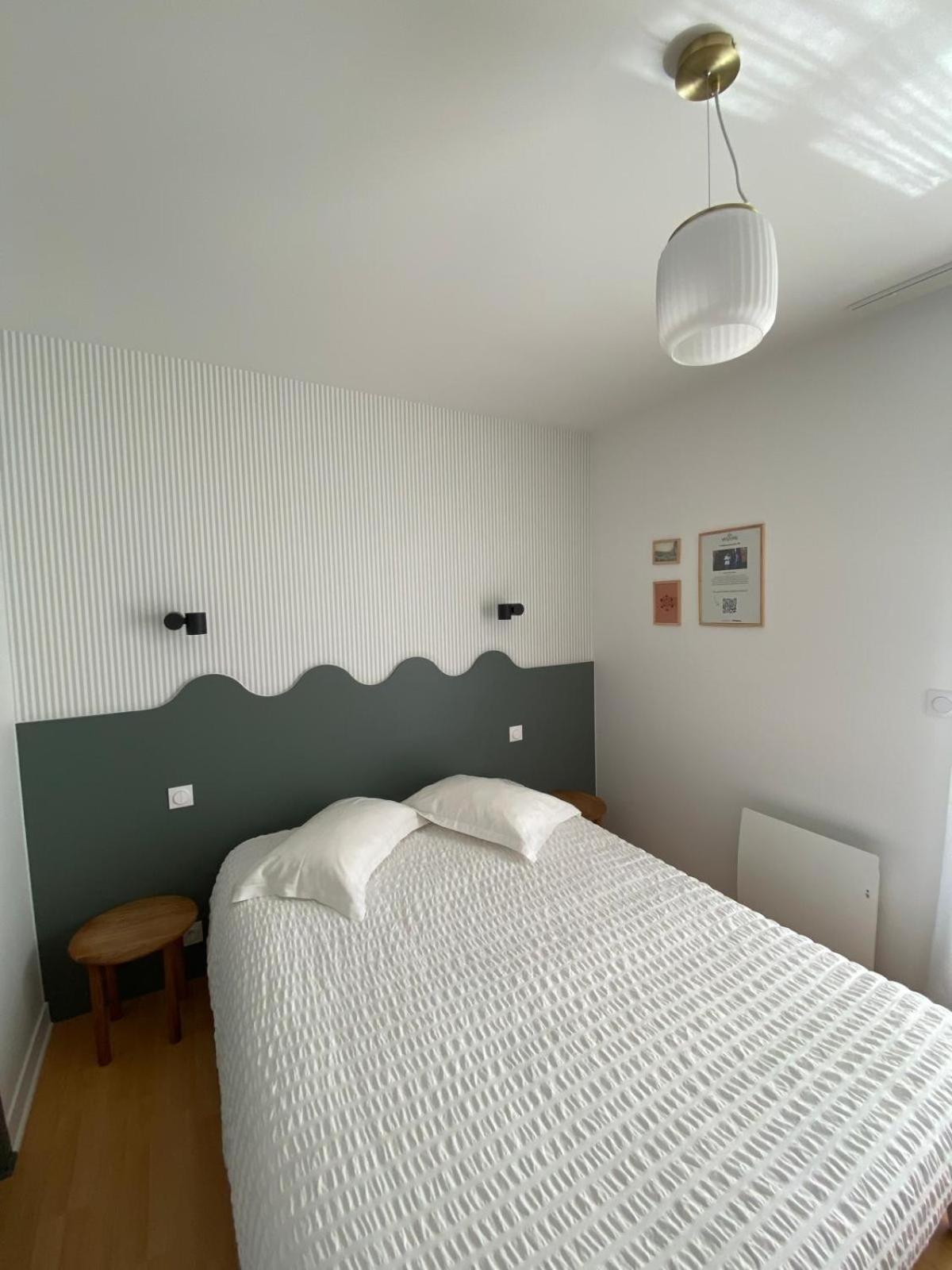 Hotel Les Voisins Beaucemaine Ploufragan Oda fotoğraf